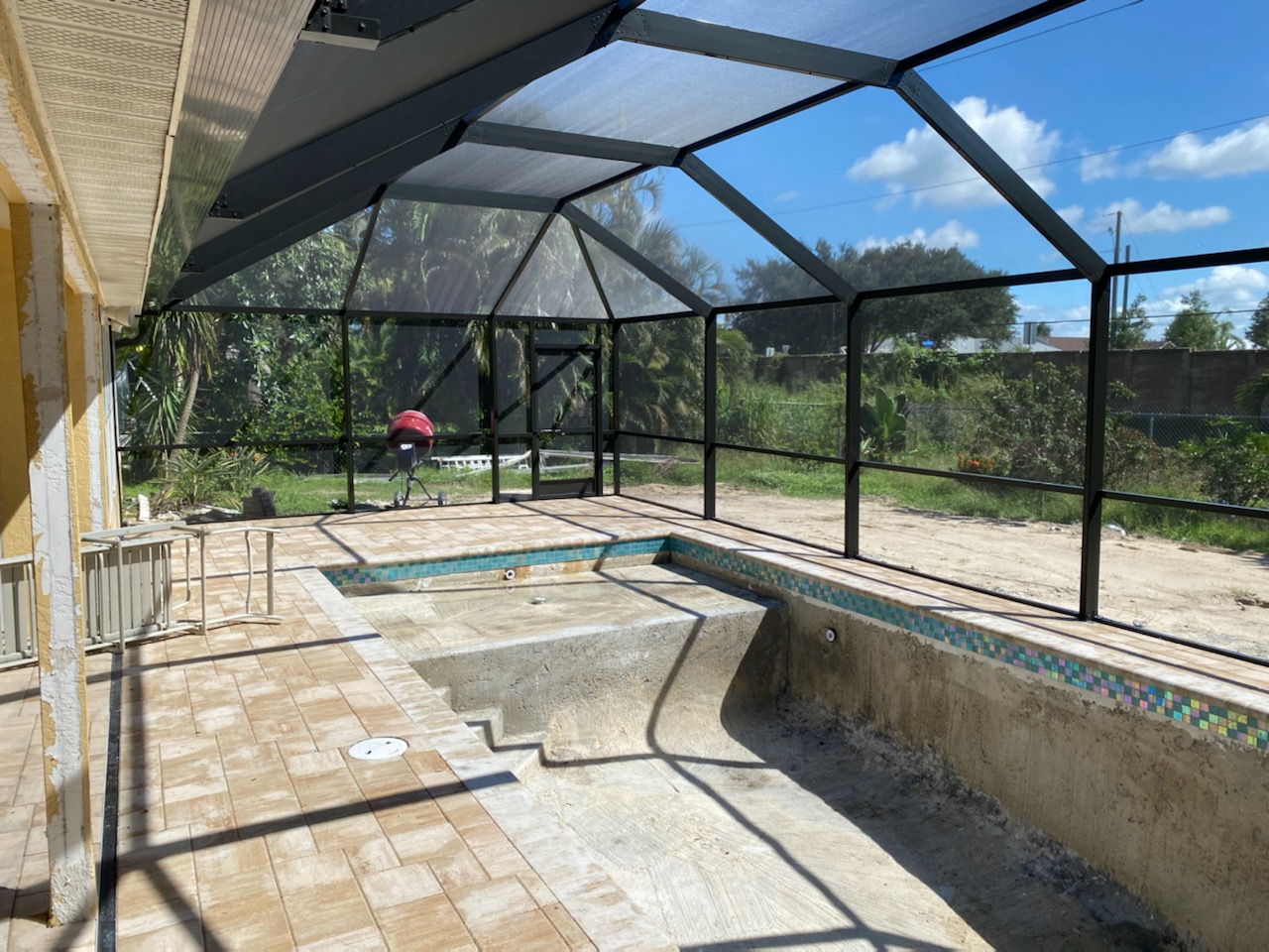Beautiful pool screen enclosure